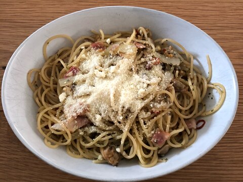 あさりとにんにくとベーコンのパスタ（にんあさ）